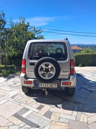 Suzuki Jimny 2011