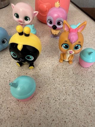 Mascotas Bebés Llorones+casita y biberon