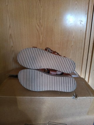 Sandalias romanas plataforma marrones