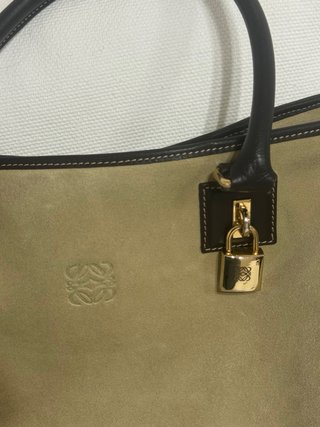 Bolso Loewe Beige y Negro inspirado