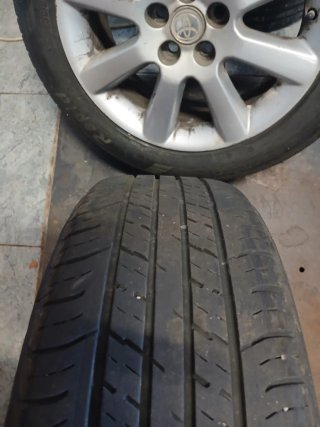 Llantas y Neumáticos Toyota