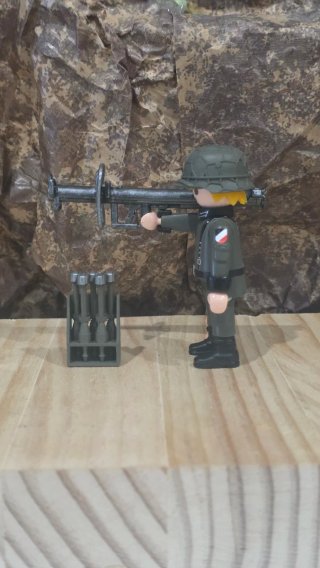 Playmobil Soldado con Arma y Munición