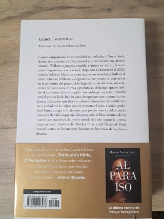Tan Poca Vida / a Little Life
