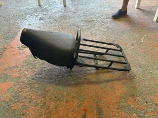 Asiento Derbi Variant Start 5 con portaequipajes