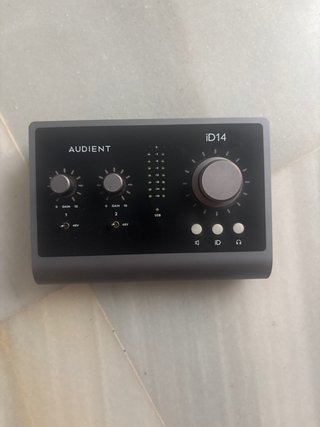 Audient iD14 mk II. Interfaz de Audio