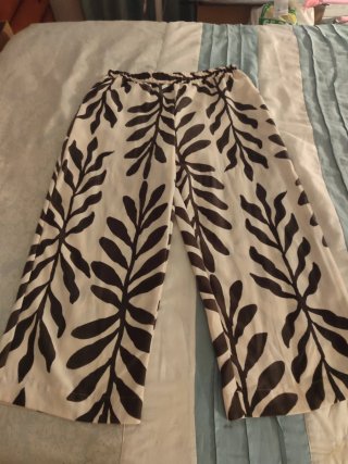 Pantalón estampado hojas cintura con elástico
