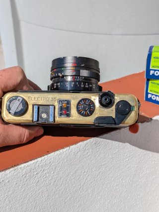 Yashica electro 35 gold + carrete