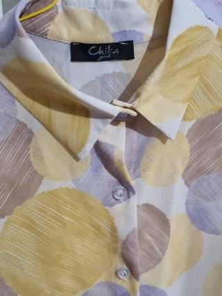 Blusa morbida maniche plissettate giallo e lilla