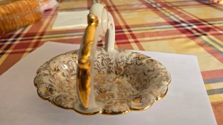 Bombonera vintage de  porcelana fina