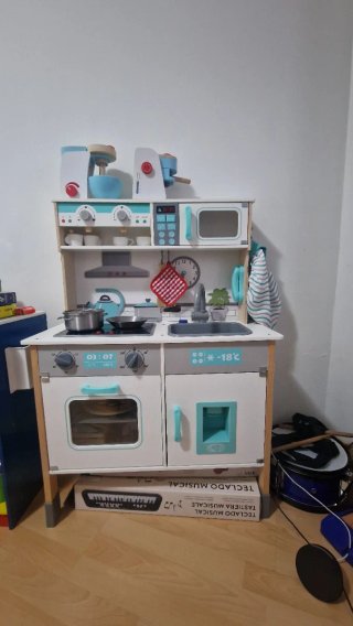 Cocina de juguete para niños con mucho accesorios