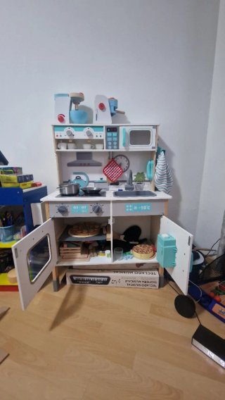 Cocina de juguete para niños con mucho accesorios