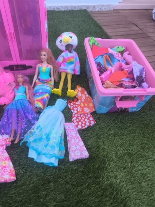 Barbie: bambole e accessori