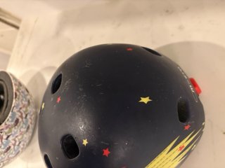 Casco infantil Banwood estampado animales