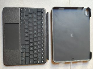 Funda Logitech Combo Touch iPad Air M2/M3 11”