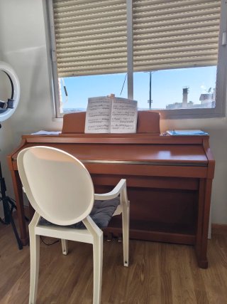 Clases piano para niños y principiantes