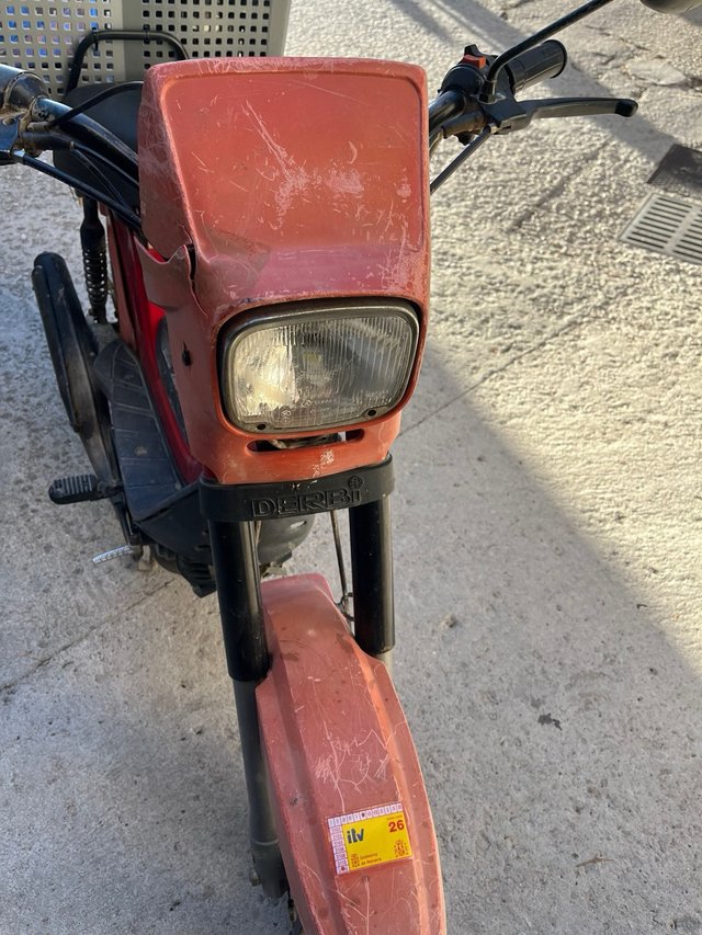 Derbi Variant Roja