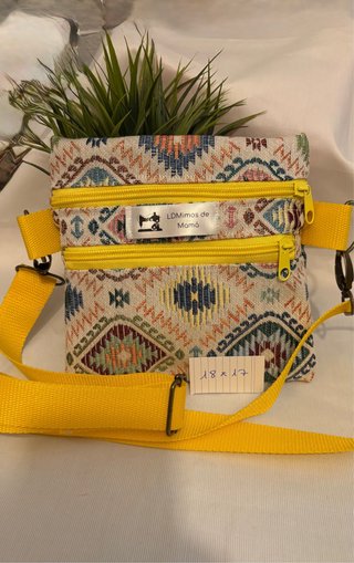 Riñonera LDMimos de Mamá multicolor