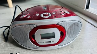 Radio CD con USB - Rojo y Plata