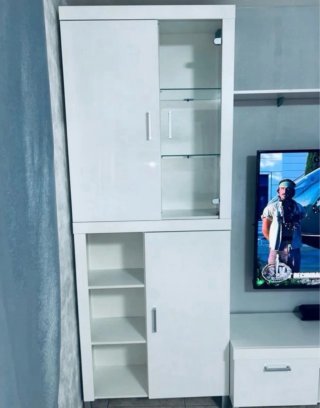 Mueble de comedor blanco