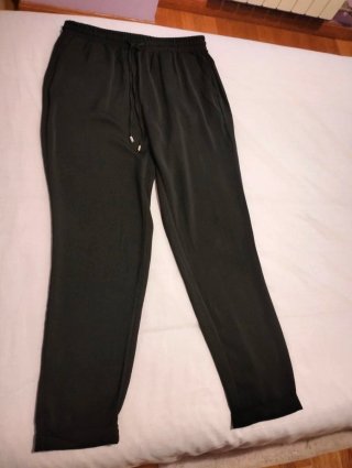 Pantalón suelto