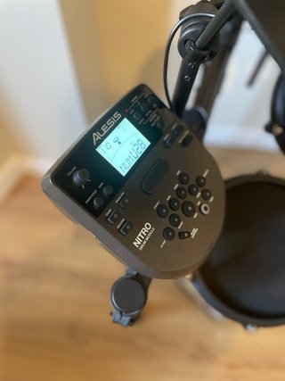 Batería Electrónica Alesis Nitro Mesh