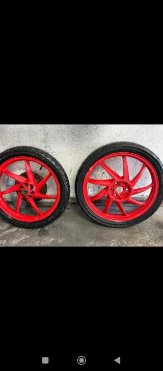 Ruedas Derbi GPR 75 Roja