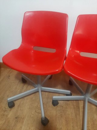 Sillas de escritorio infantiles rojas
