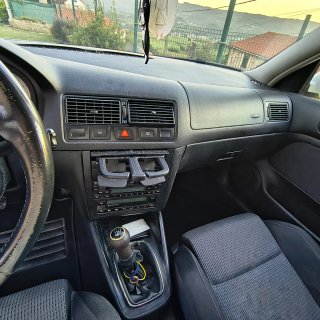 Volkswagen Golf 2003