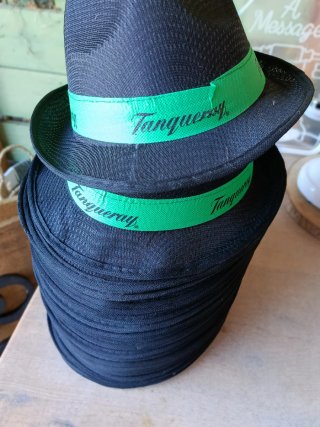 36 Gorros Tanqueray Negros