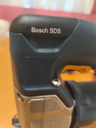 Sierra de calar Bosch GST 60 PBE