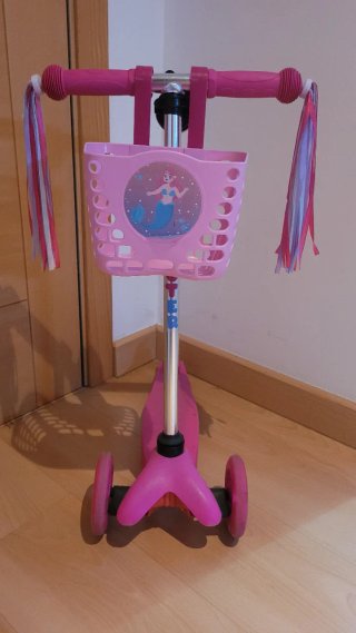 Patinete 3 ruedas niña rosa con cesta