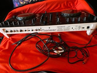 Pioneer DDJ-ERGO-V + caja original + maleta transp