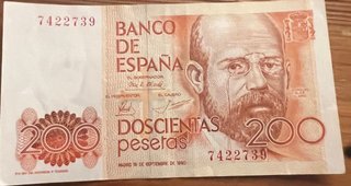 Lote de 5 billetes de 200 pesetas.