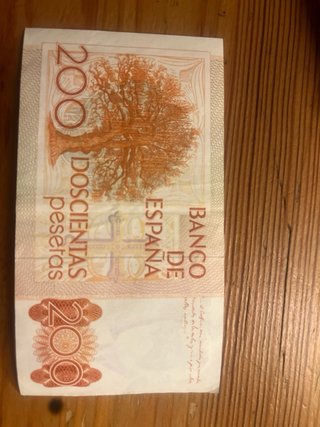 Lote de 5 billetes de 200 pesetas.