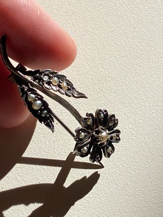 Broche Art Decó, plata y perlas, hecho a mano.