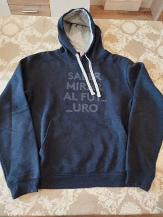 Consegna di abbigliamento per ragazzi (15-16 anni) Taglie S, M