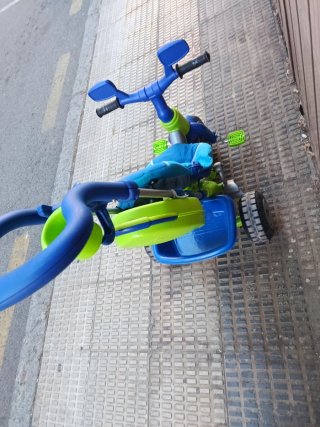 Triciclo Bebe Azul y Verde