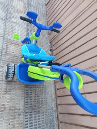 Triciclo Bebe Azul y Verde