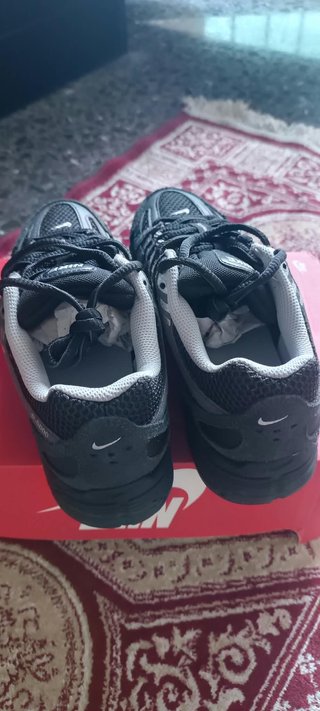 Zapatillas Nike P-6000 Negras y Grises