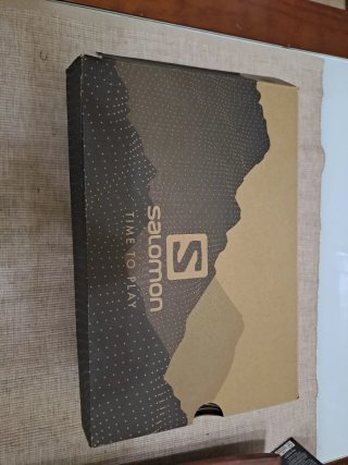Zapatillas Salomon Montaña Beige/Negro