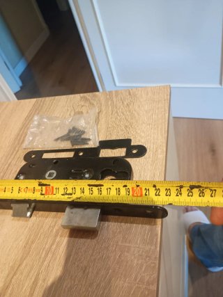 Cerradura de embutir negra
