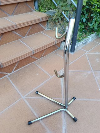 Soporte Pie Bicicleta Cromado
