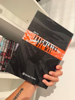 Fragmentos del mal Junji ito manga planeta comic