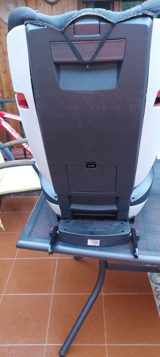 Silla coche Isofix negra