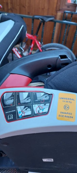 Silla coche Isofix negra