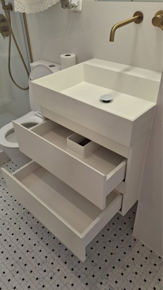 Mueble baño suspendido con lavabo integrado