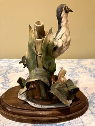 Escultura porcelana biscuit estilo capadimonte,