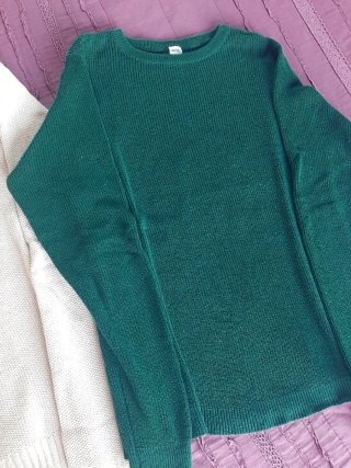 Due maglioni in maglia