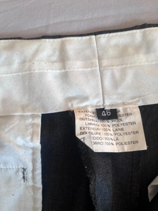 Abito da uomo in tre pezzi grigio