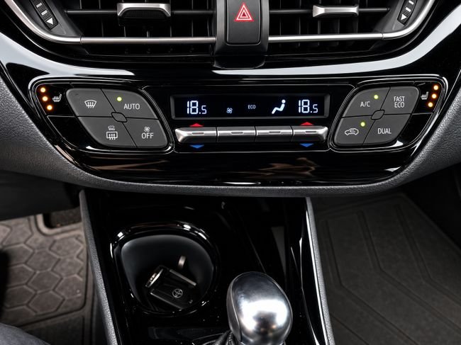 Toyota C-HR 2018, foto 7